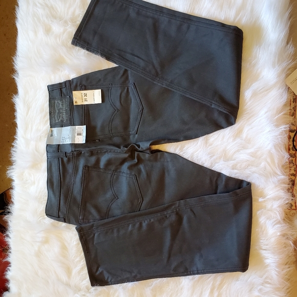 Levi Jeans - Picture 7 of 7